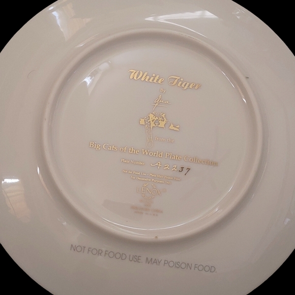 White Tiger Big cats Of Them World Plate Vintage Collector Never Used - Picture 2 of 2